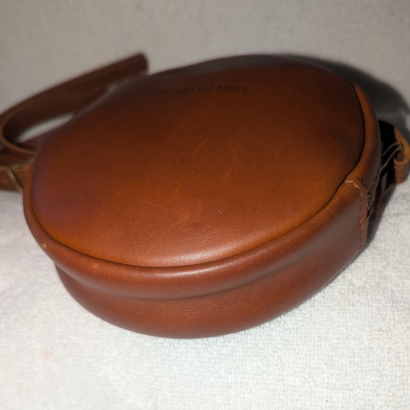 Portland Leather Brown Crossbody Bag. - Picture 7 of 12